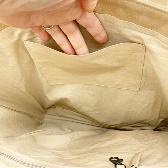 October Jaipur Causebox One Size Fits All Tan Vegan Tote NWT - Picture 8 of 13